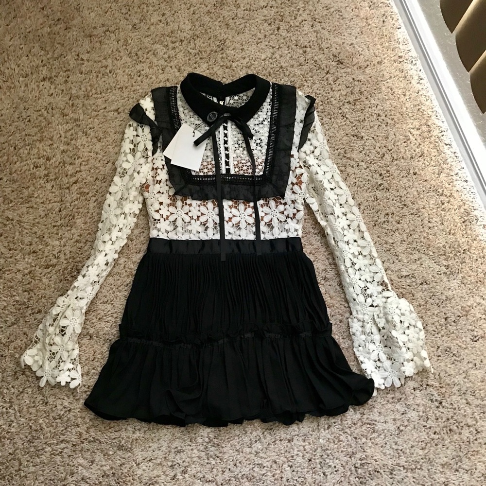 Korean dress - Picture 2 of 4